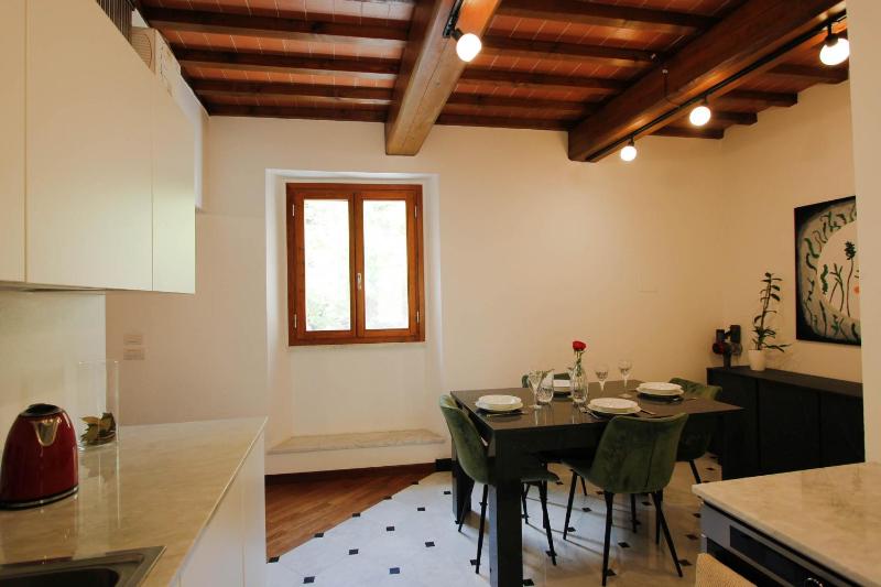 Santa Croce Deluxe Suite - image 2