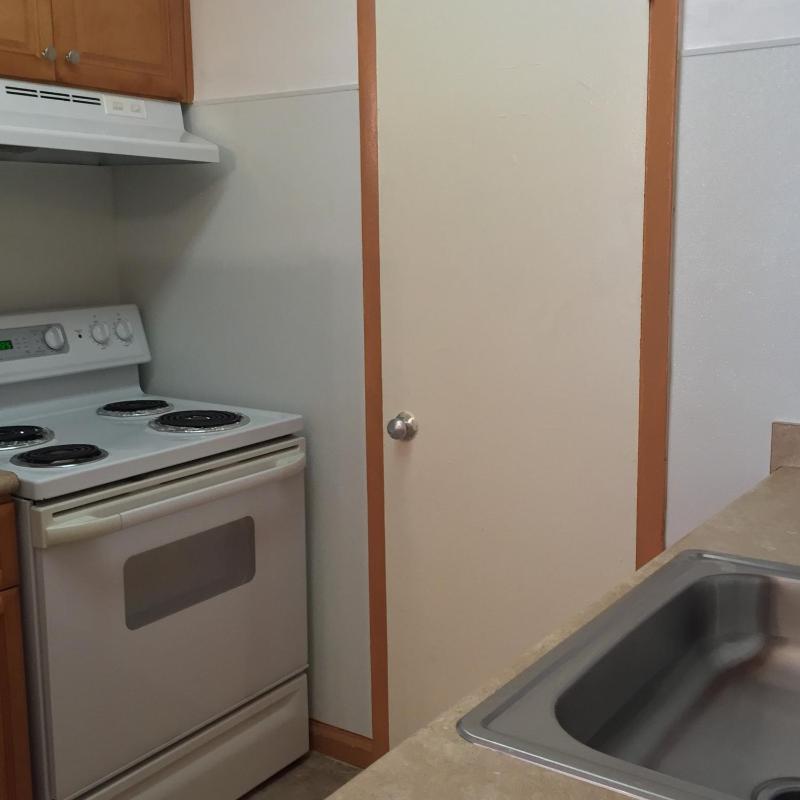 MacThrift Motor Inn - image 15