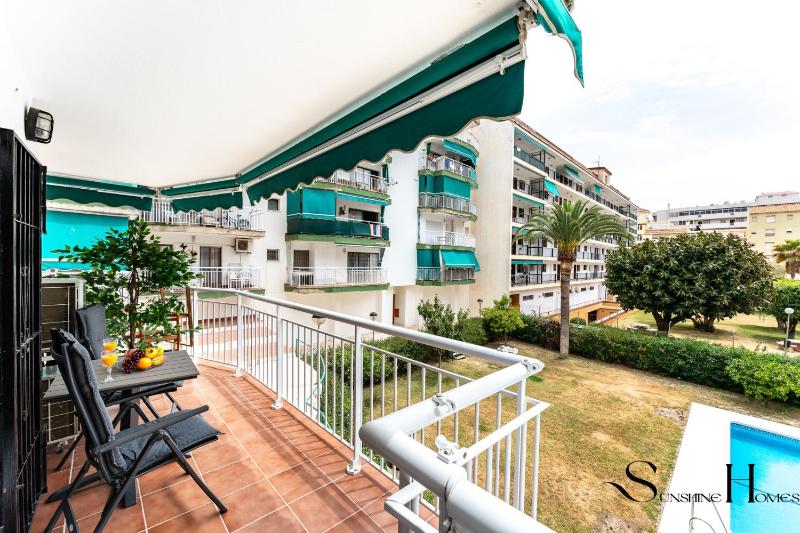 Perfect Location 3 Bedrooms 2 bath Parking Pool - image 15