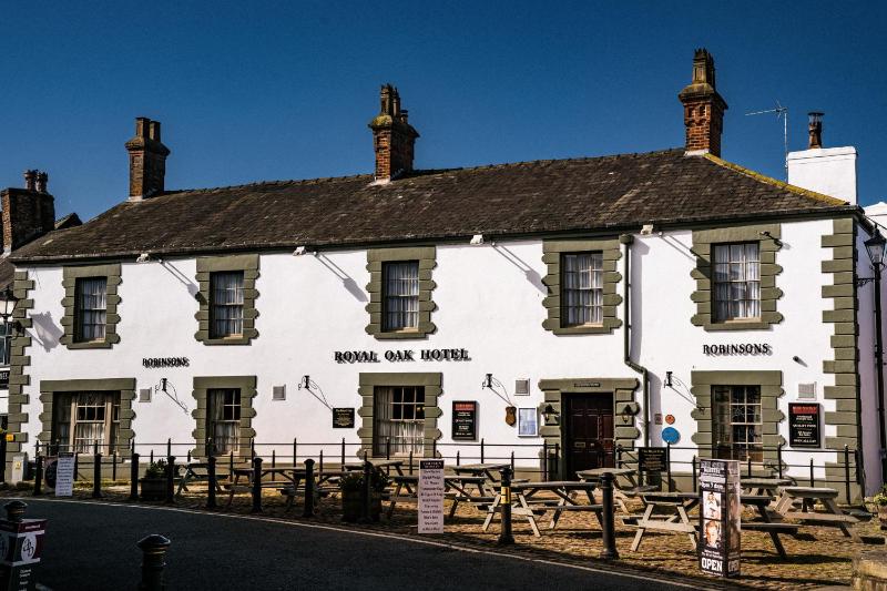Royal Oak Hotel, Garstang Images