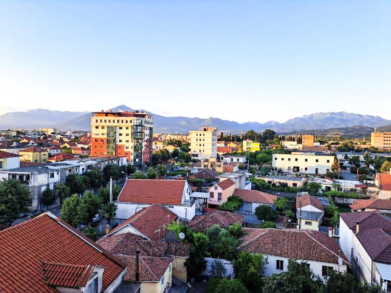Shkoder Central Apartment near Cathedral and City Center - image 10