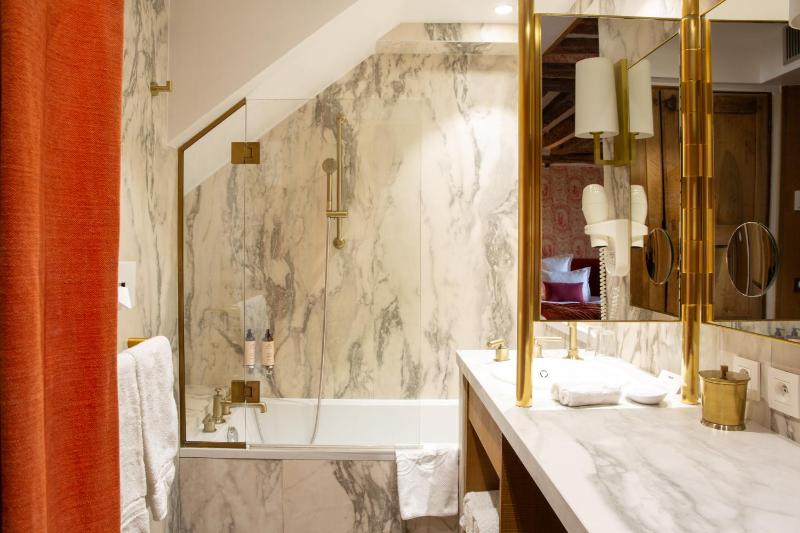 Junior Suite image 2