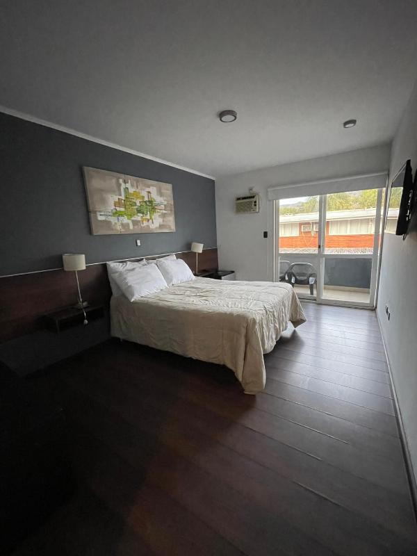 Costalago Suites Hotel - image 5