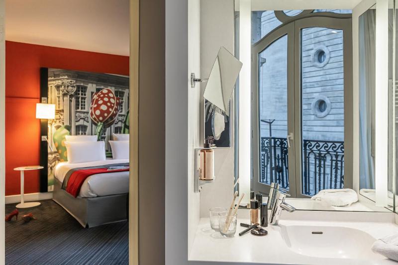 Junior Suite with Sofa Bed image 4