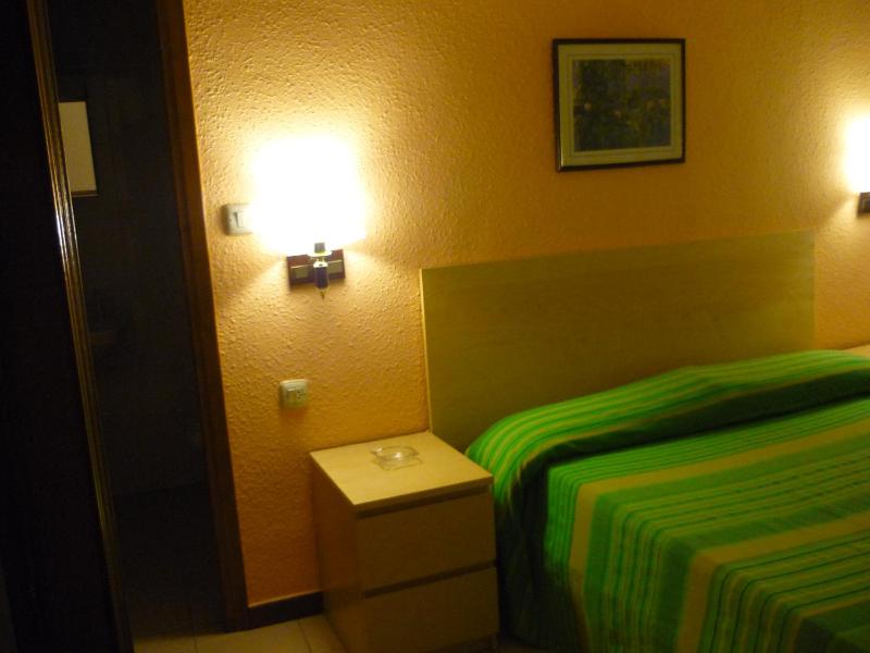 Single Room image 3