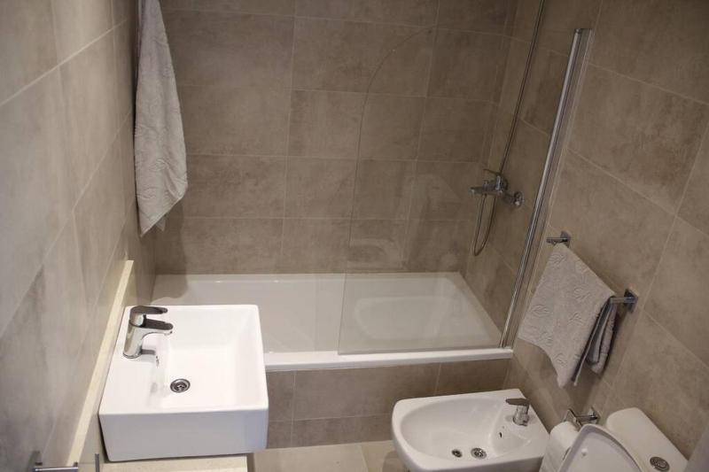 Dpto Premium Btwins Pinamar 7 piso vista al mar - image 2