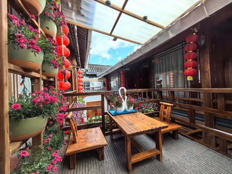 Meiliju Snow view Inn Lijiang Ancient Town - image 14