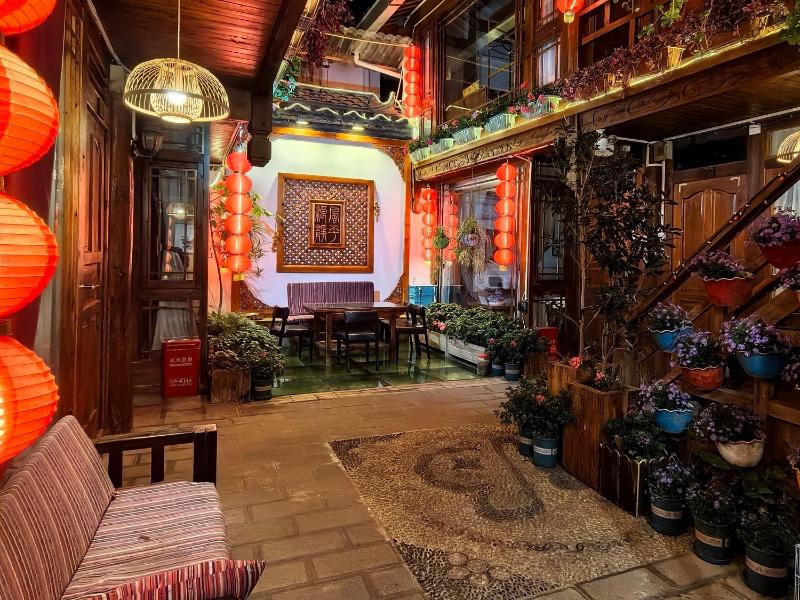 Meiliju Snow view Inn Lijiang Ancient Town - image 9