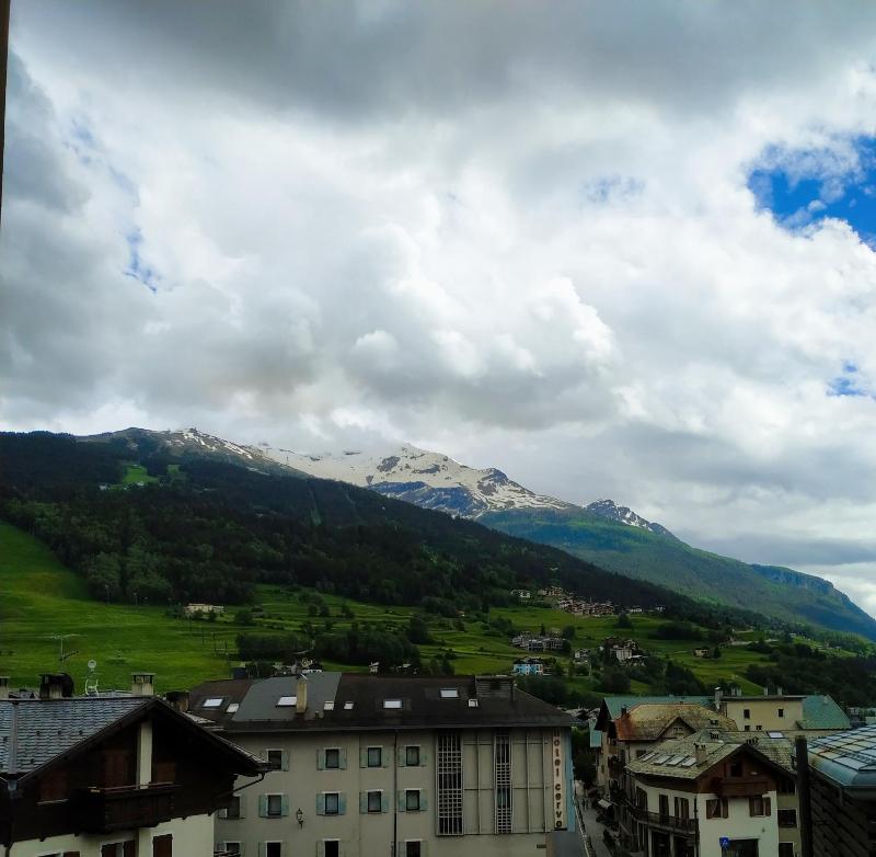 Standard Single Room with Mountain View image 2