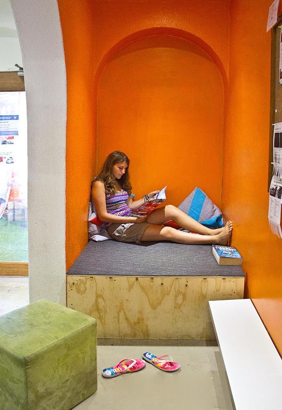 Adelaide Travellers Inn Backpackers Hostel - image 14