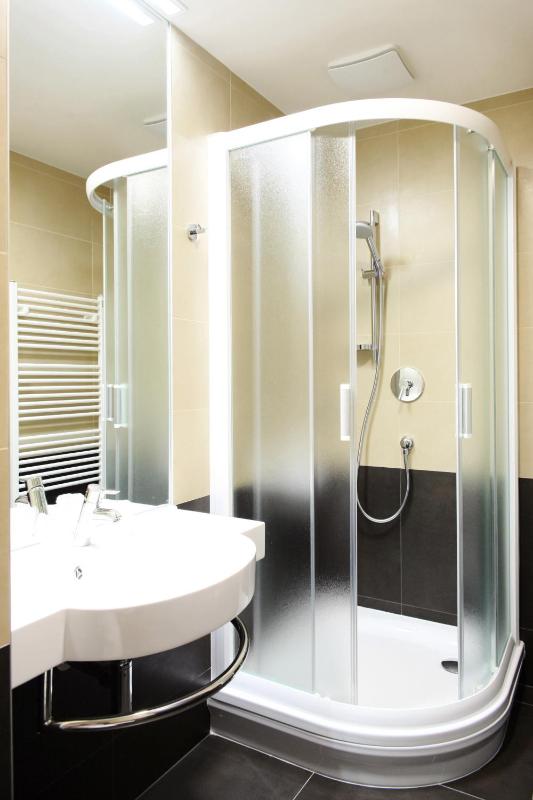 Suite (3 Adults) image 2