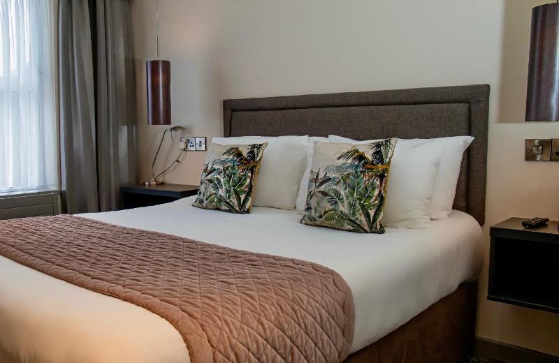 Superior Double Room image 1