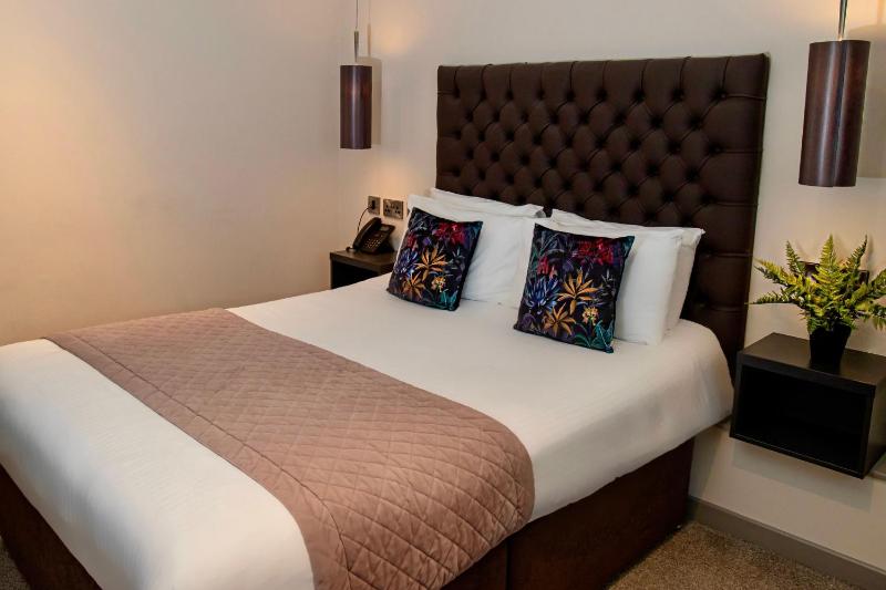 Double Room image 1