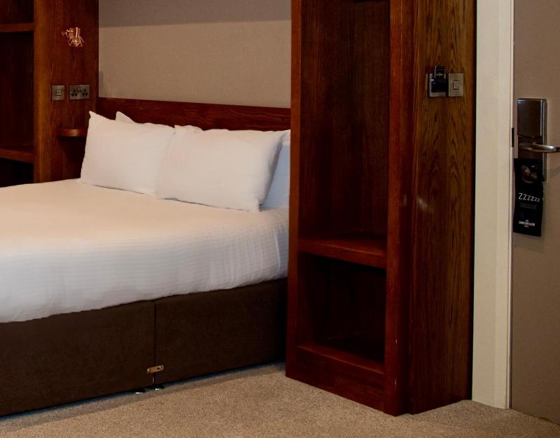 Budget Double or Twin Room - Motel Building  image 2
