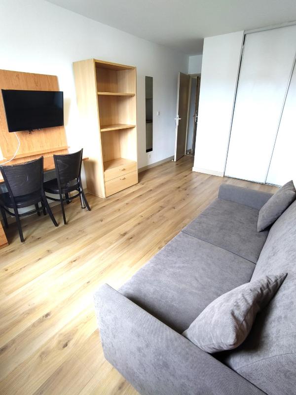 One-Bedroom Apartment image 1