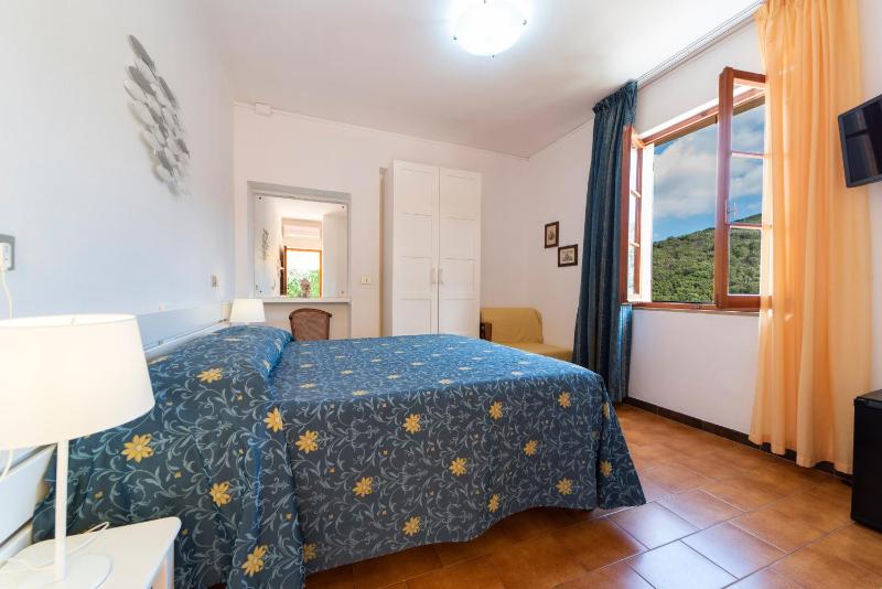 Economy Double or Twin Room image 2