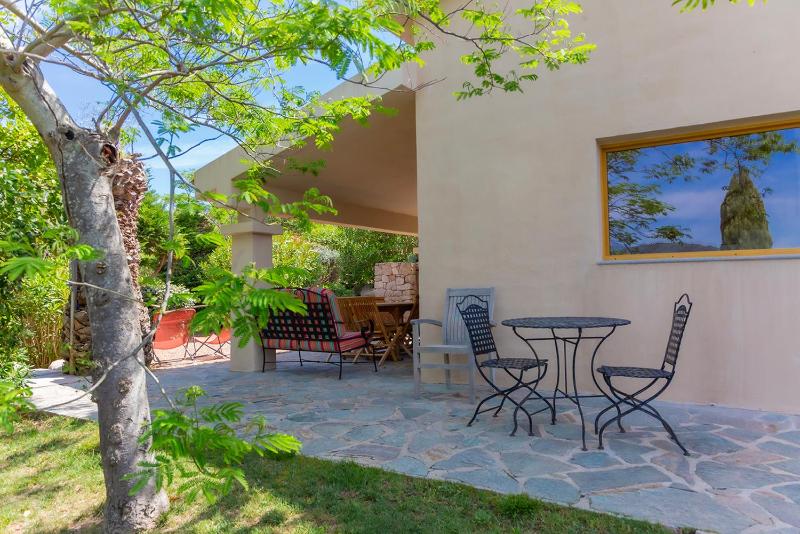 Three-Bedroom Villa with Mezzanine - Villa Bocca image 4
