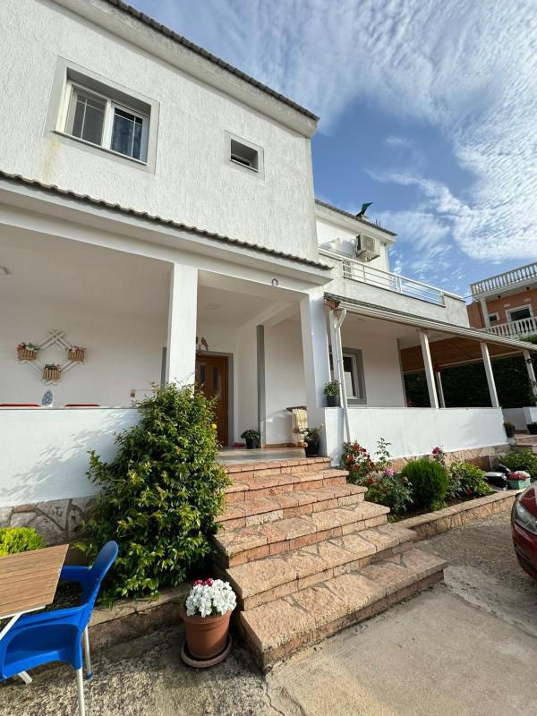 Villa Shehu - image 16