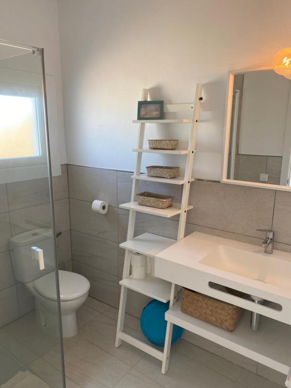 Apartment with Sea View image 3