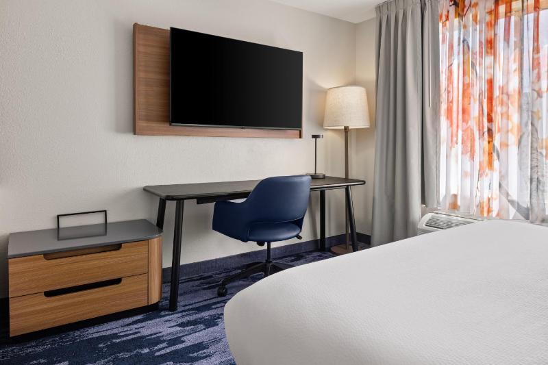 One-Bedroom King Suite - Non-Smoking image 1