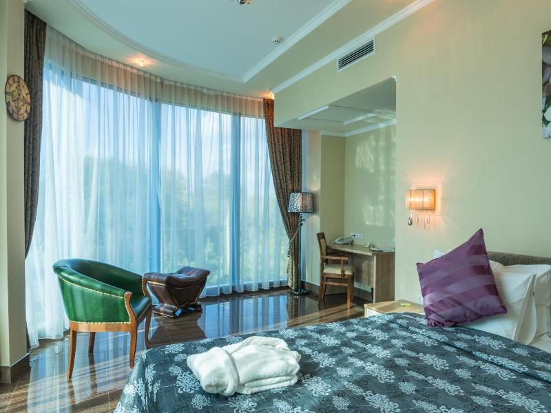 Suite image 2