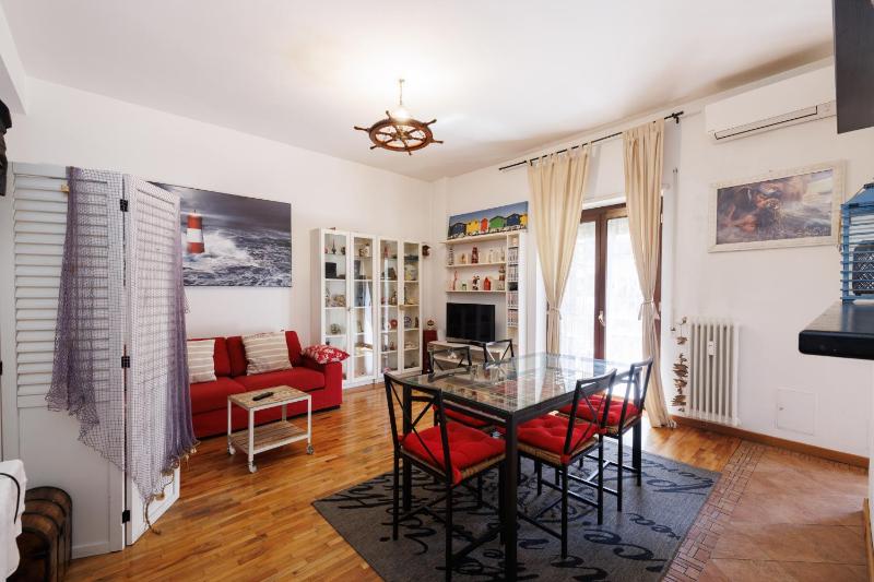 One-Bedroom House image 2