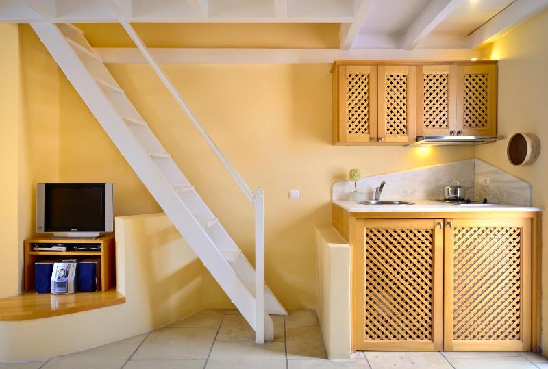 Luxury Apartment - Split Level with Hot Tub image 4