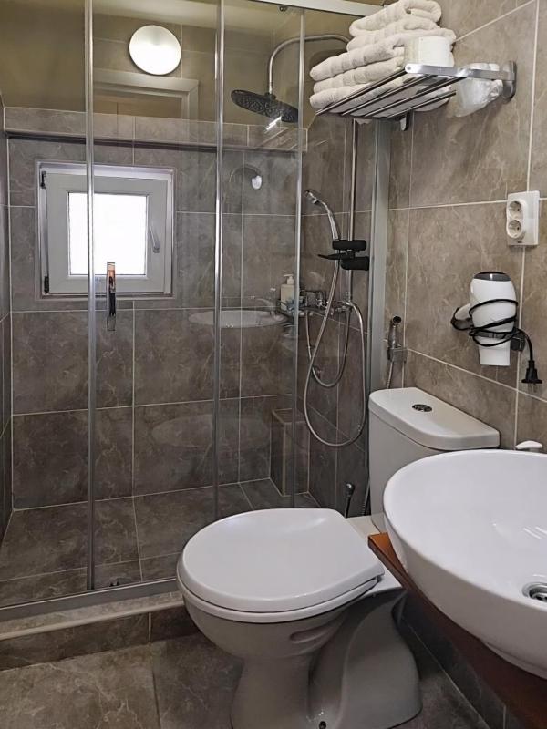 Superior Triple Room image 2