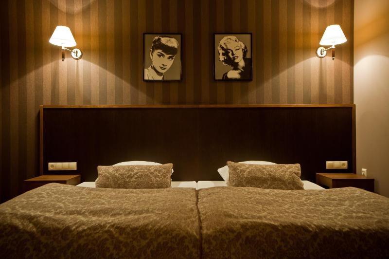 Superior Double or Twin Room image 3