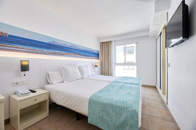 One-Bedroom Apartment image 1