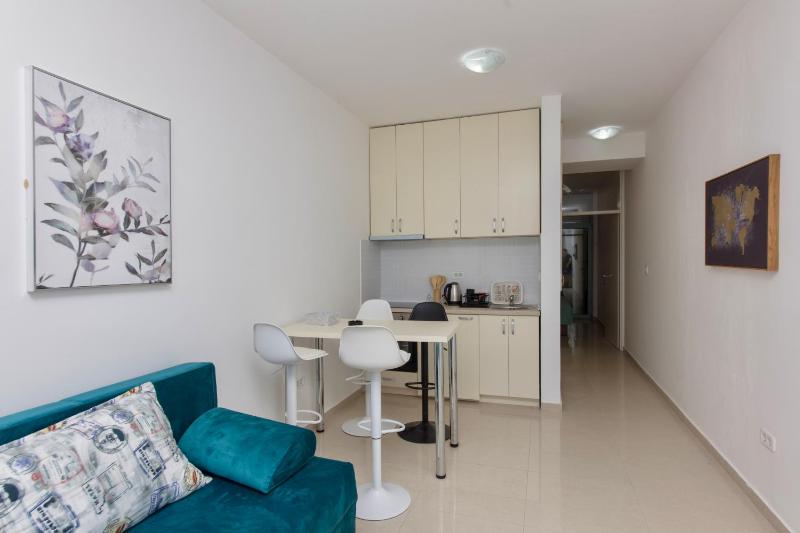 Waterfront Apartments - image 10