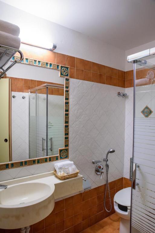  Small Double Room with Sea View image 4