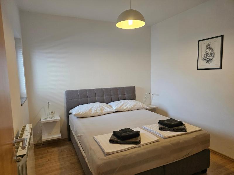 Apartment with Balcony and Sea View image 3