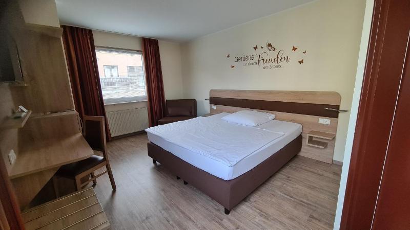 Single Room Comfort image 3