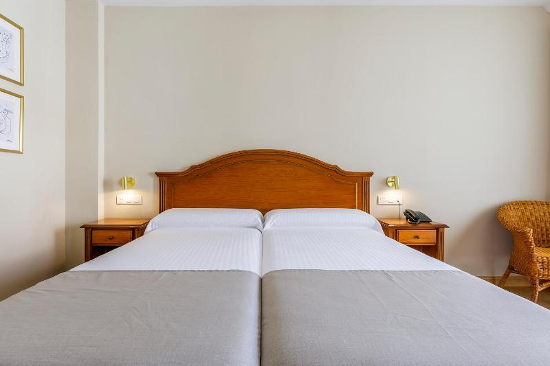 Hotel Almijara - Mares - image 6