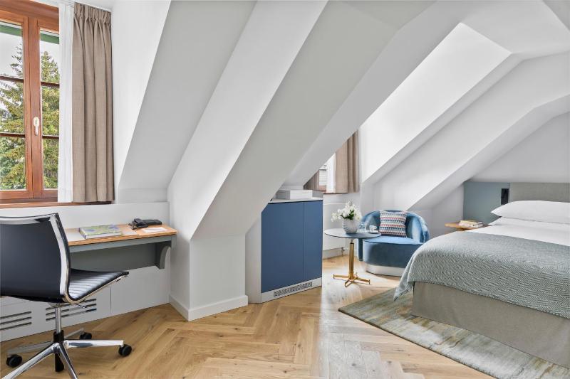 Superior Double Room image 3
