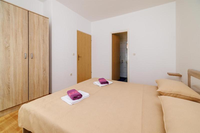 Double Room - First Floor image 4