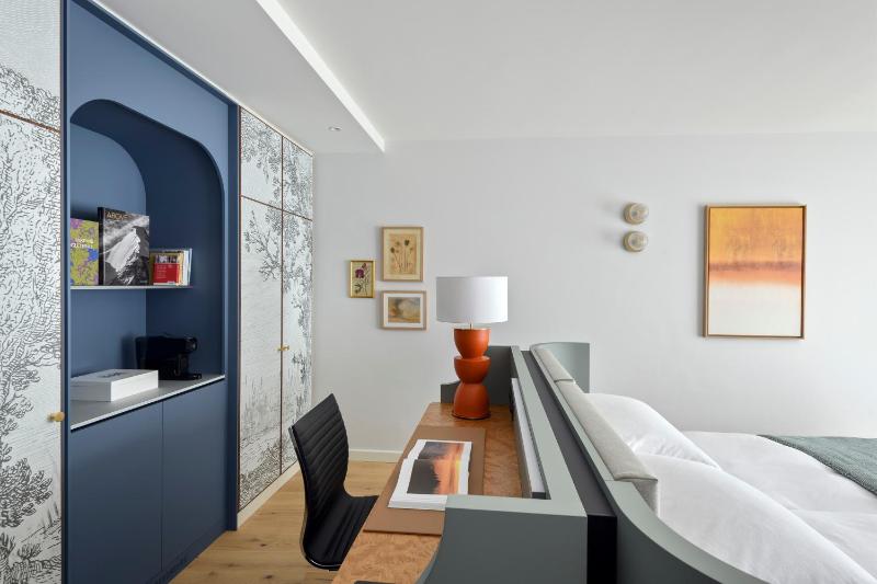 Junior Suite image 2