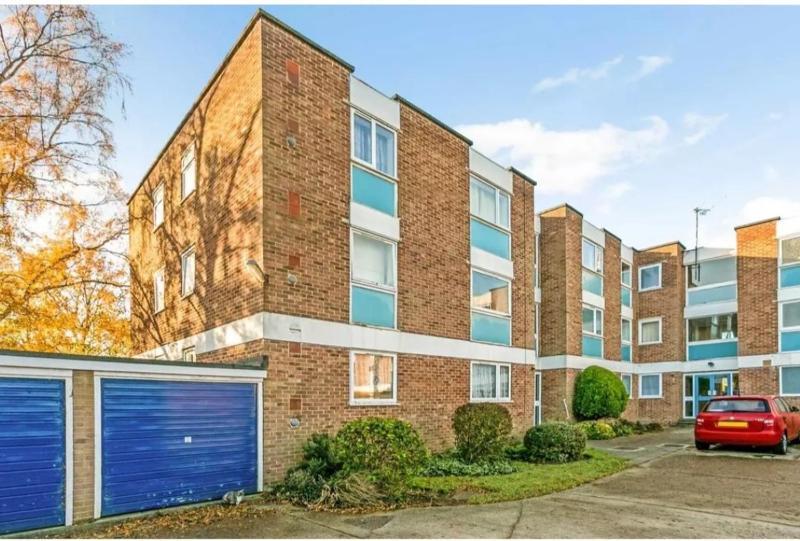 Riverside Apartment Oxford Images