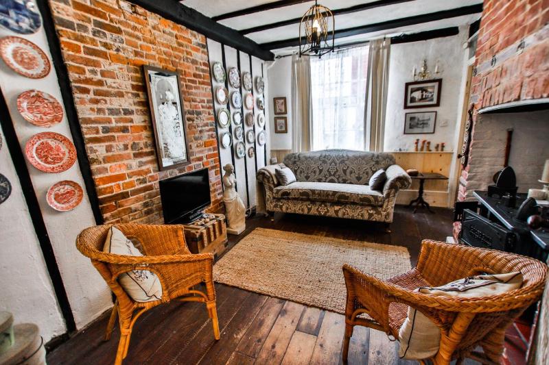 The Captains Cottage (Old Town) Images