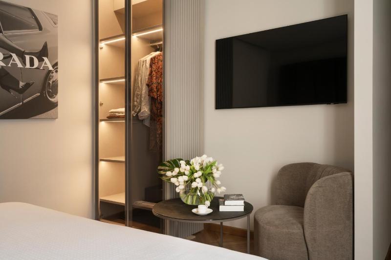 Deluxe Suite image 4