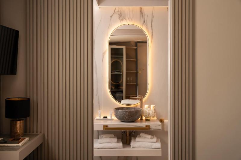 Superior Double Room with Terrace access image 4