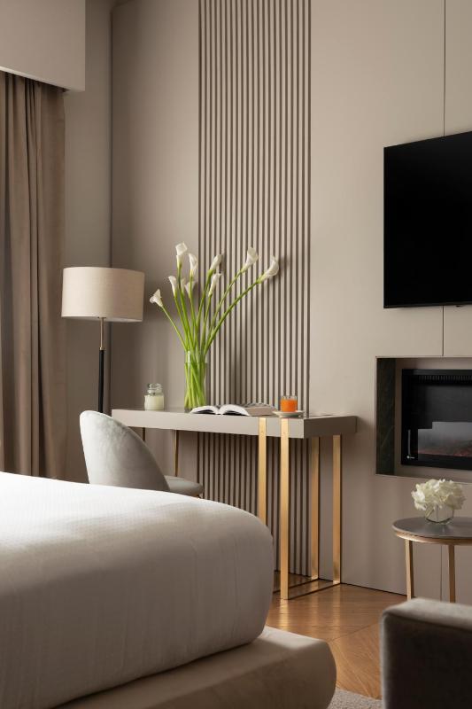 Deluxe Double Room with Terrace image 4