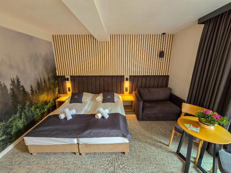 Double Room image 3