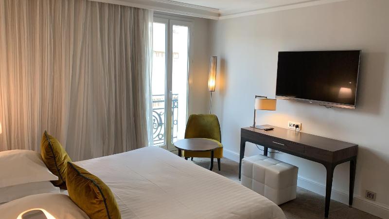 Tradition Room image 1