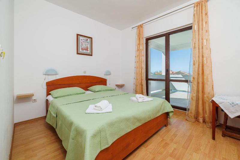Triple Room image 1