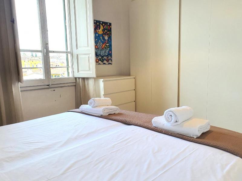 Very Central Apartment 30 Seconds From Uffizi Gallery - image 2