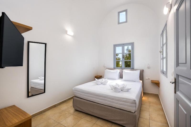 Hillside Elegance - image 12