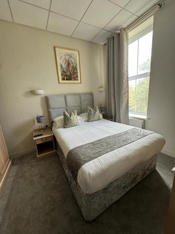 The Mayfair Hotel - image 18