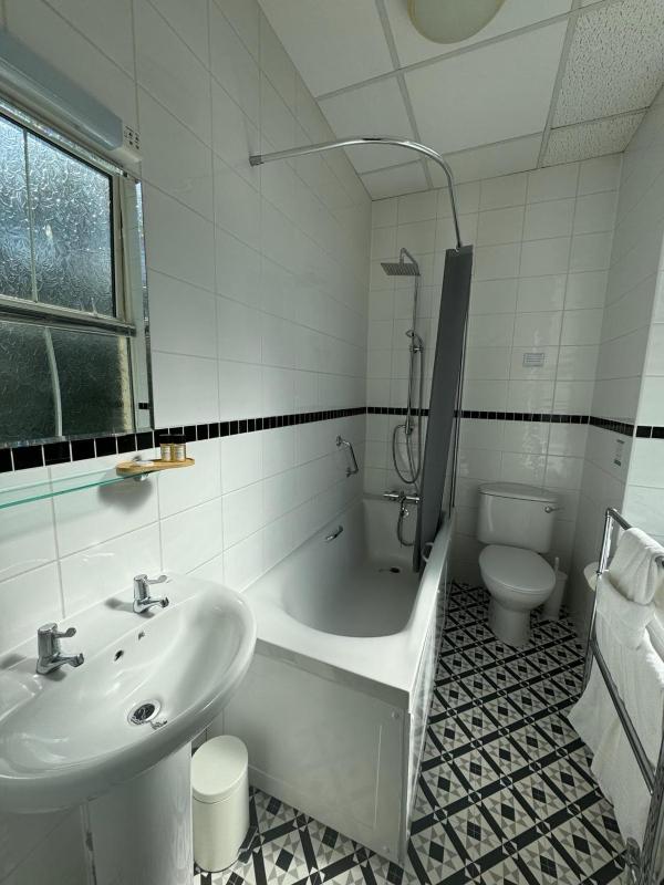 Double Room image 1